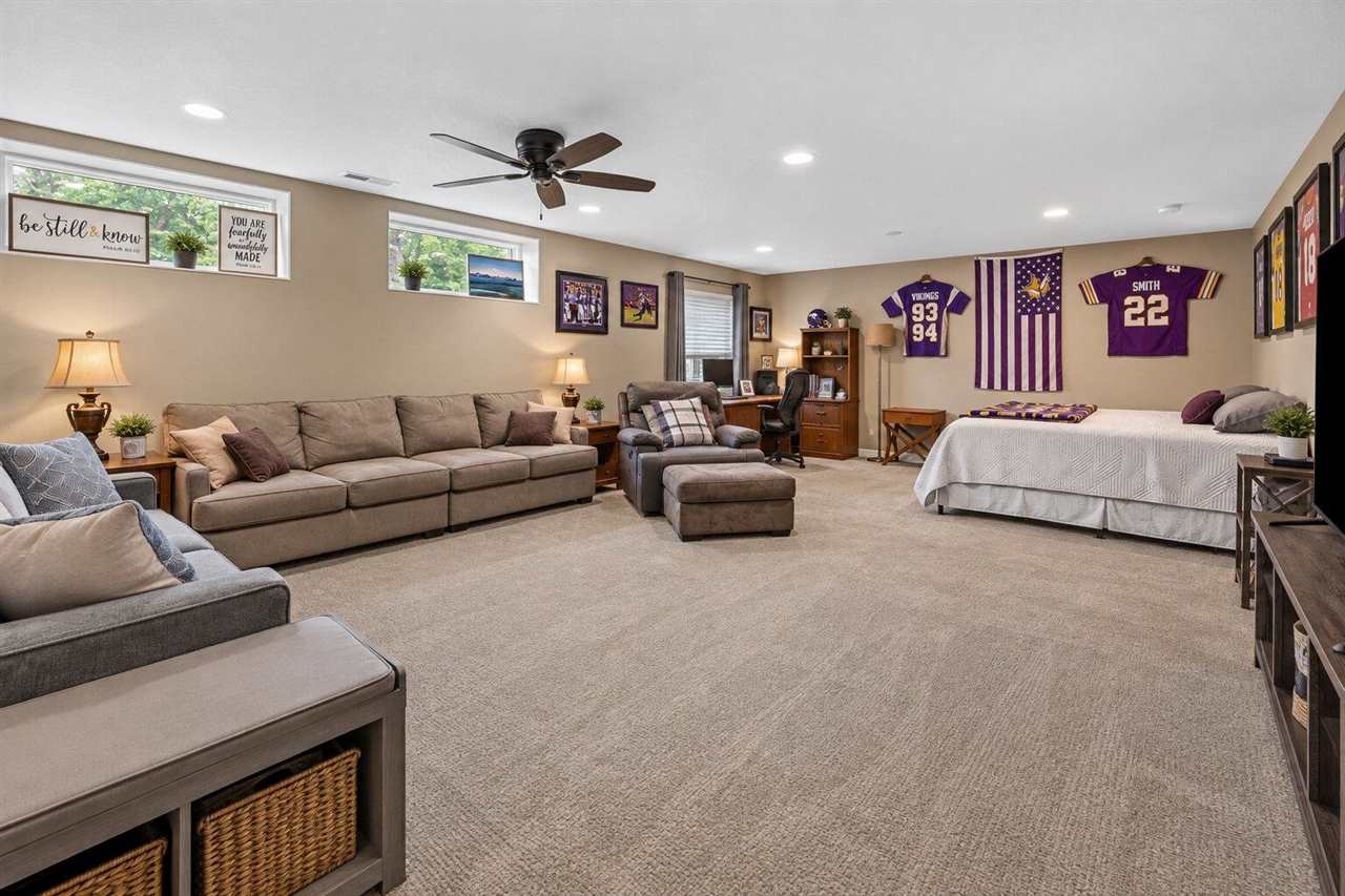 5503 Ruhd Street SW Cedar Rapids IA 52404