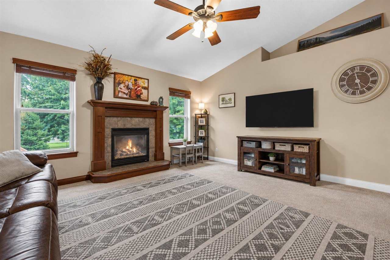 5503 Ruhd Street SW Cedar Rapids IA 52404