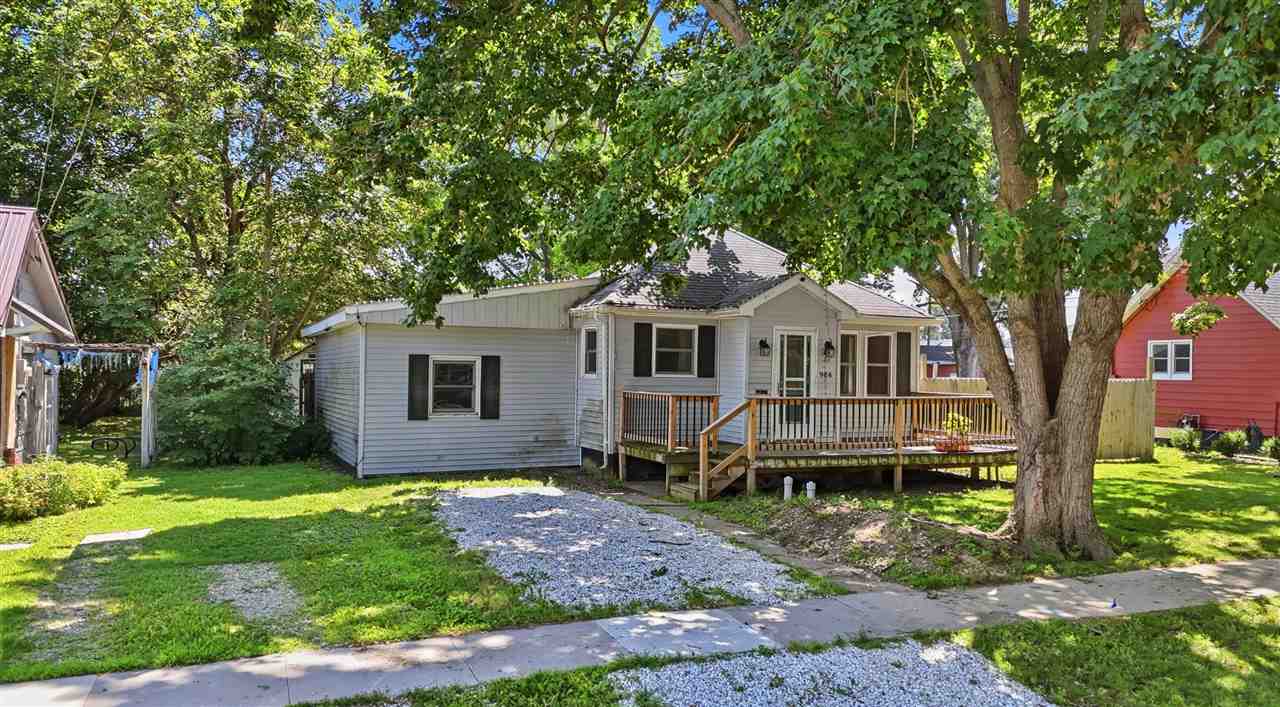 904 N 6th Avenue Washington IA 52353