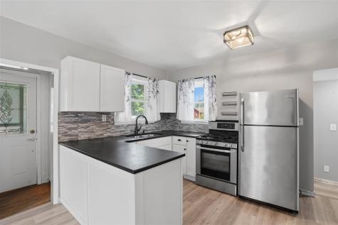 904 N 6th Avenue Washington IA 52353