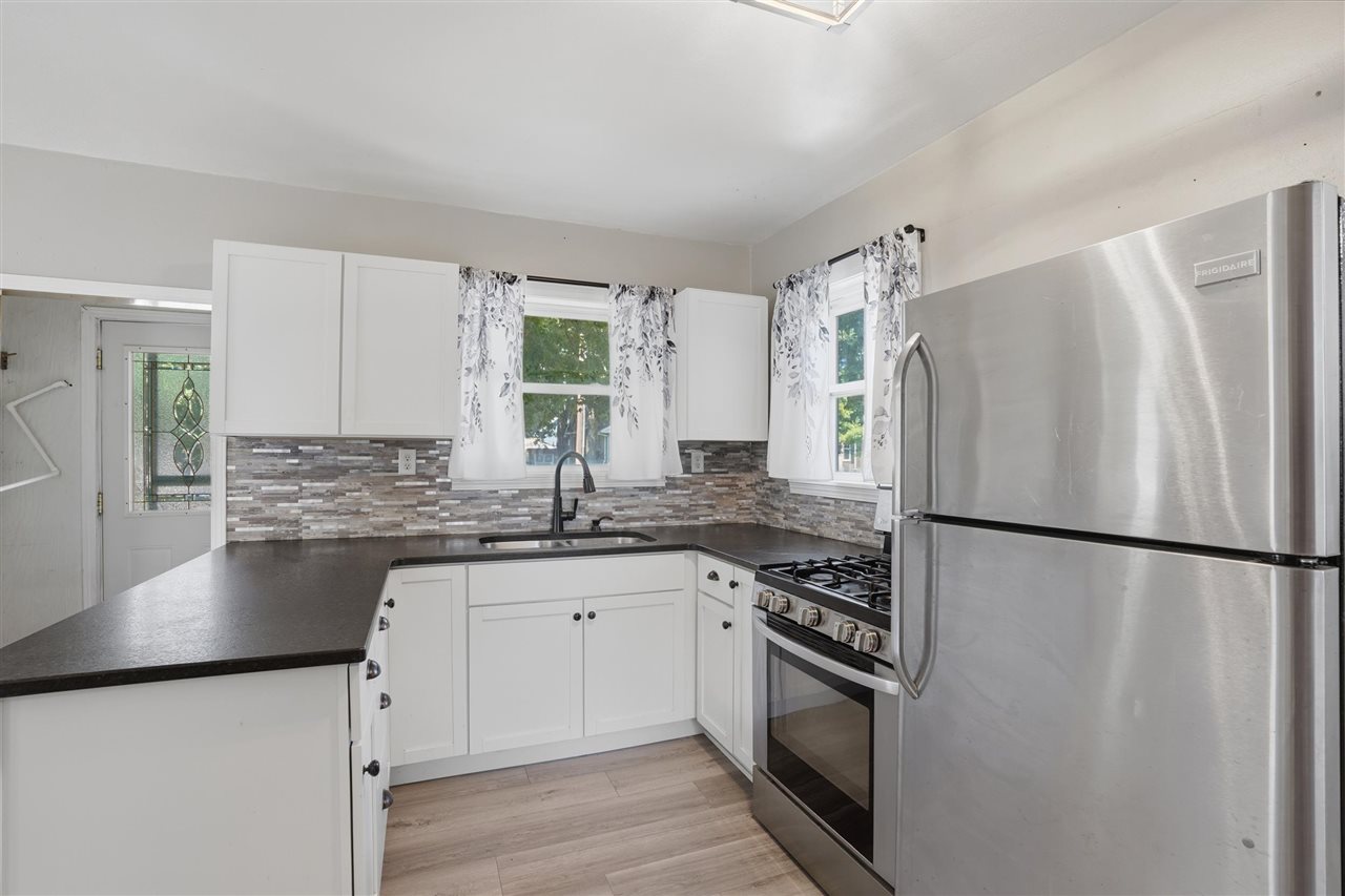 904 N 6th Avenue Washington IA 52353