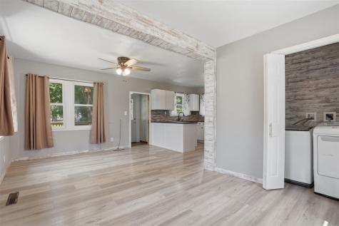 904 N 6th Avenue Washington IA 52353
