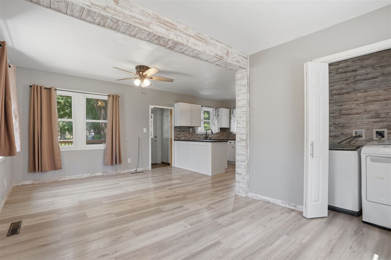 904 N 6th Avenue Washington IA 52353