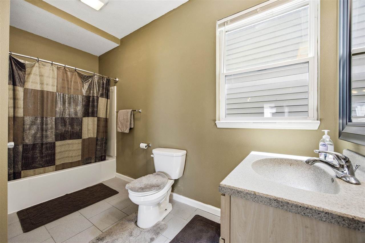 1310 SW J Street Cedar Rapids IA 52404