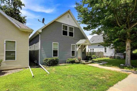 1310 SW J Street Cedar Rapids IA 52404