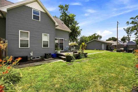 1310 SW J Street Cedar Rapids IA 52404
