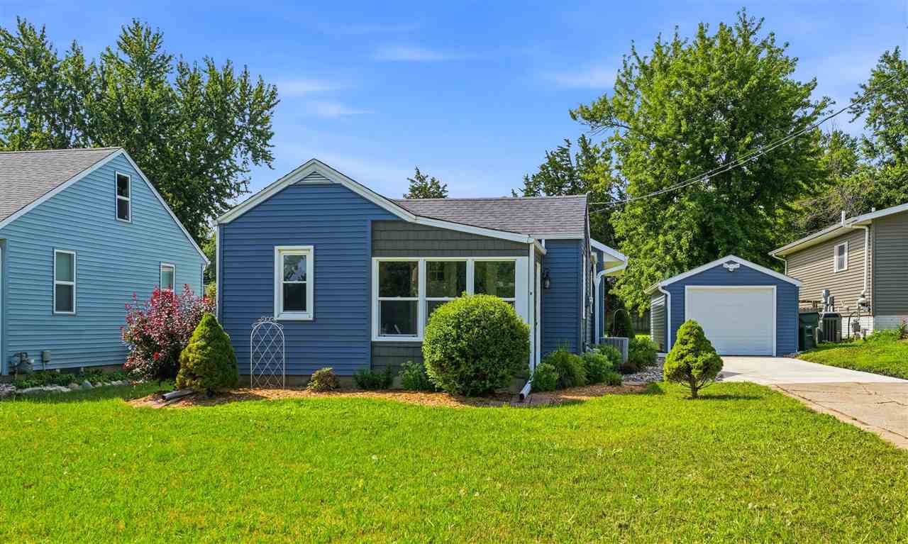 69 26th Avenue SW Cedar Rapids IA 52404