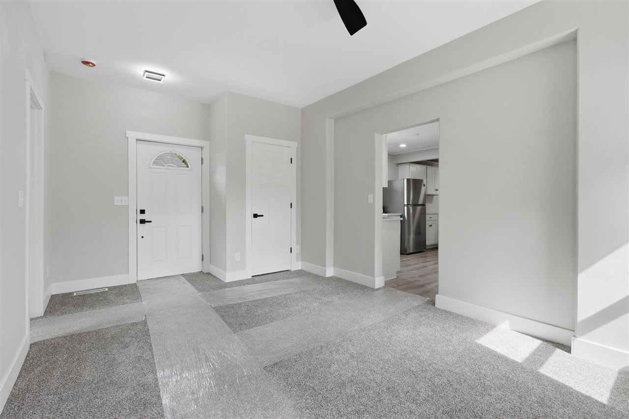 69 26th Avenue SW Cedar Rapids IA 52404