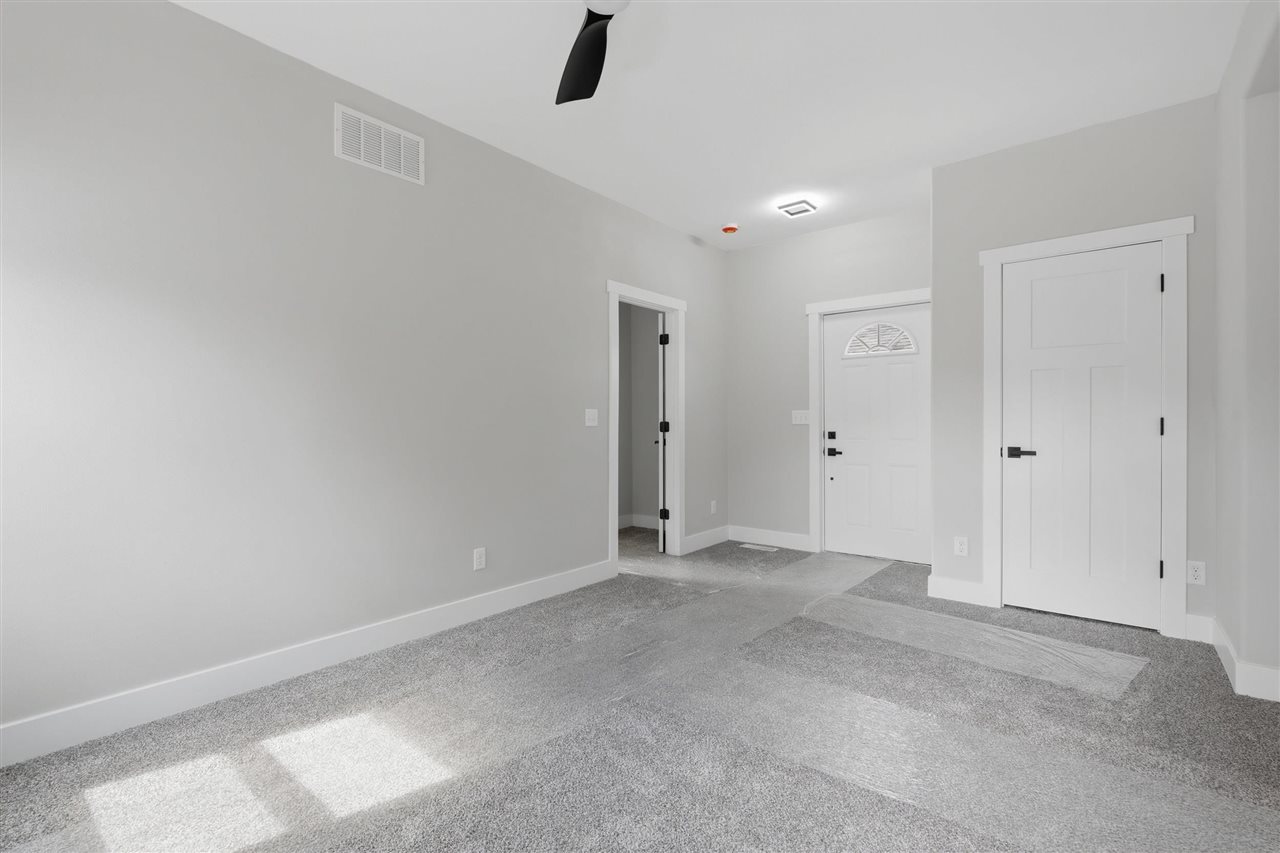69 26th Avenue SW Cedar Rapids IA 52404