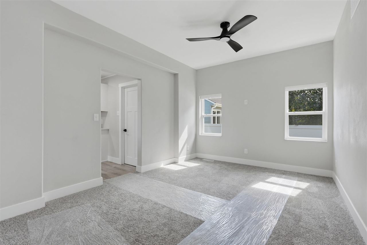 69 26th Avenue SW Cedar Rapids IA 52404