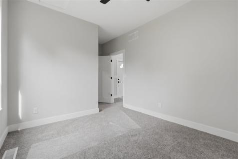 69 26th Avenue SW Cedar Rapids IA 52404