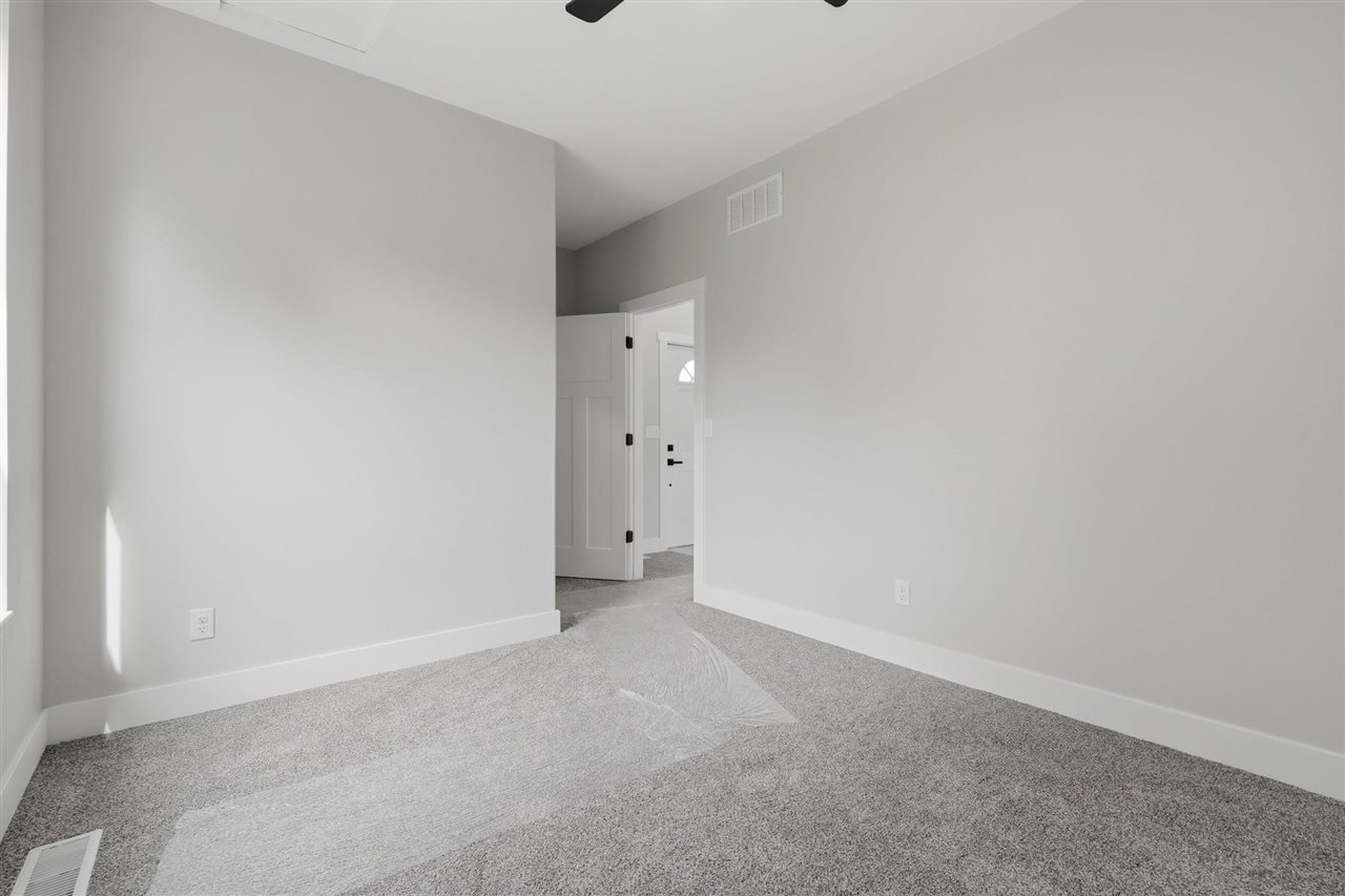69 26th Avenue SW Cedar Rapids IA 52404
