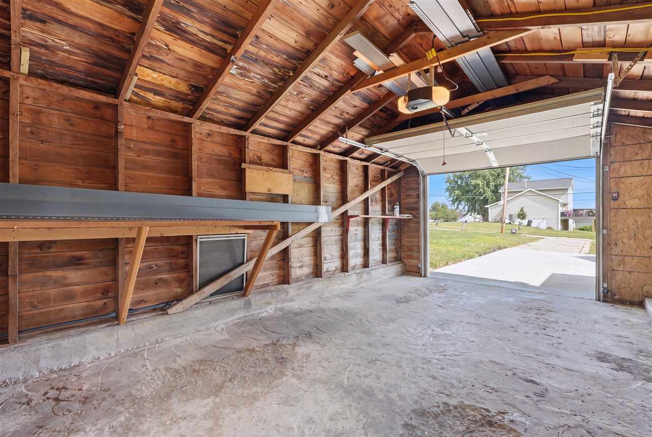 69 26th Avenue SW Cedar Rapids IA 52404
