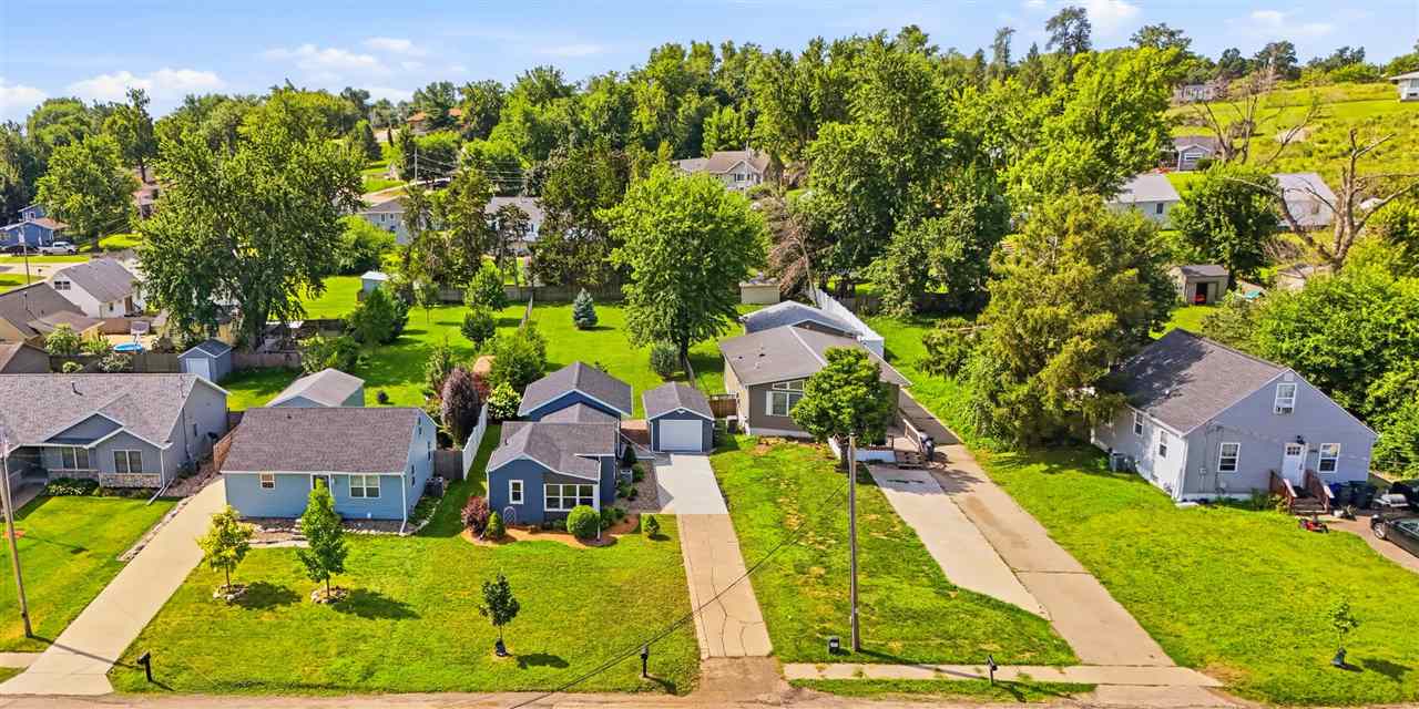 69 26th Avenue SW Cedar Rapids IA 52404