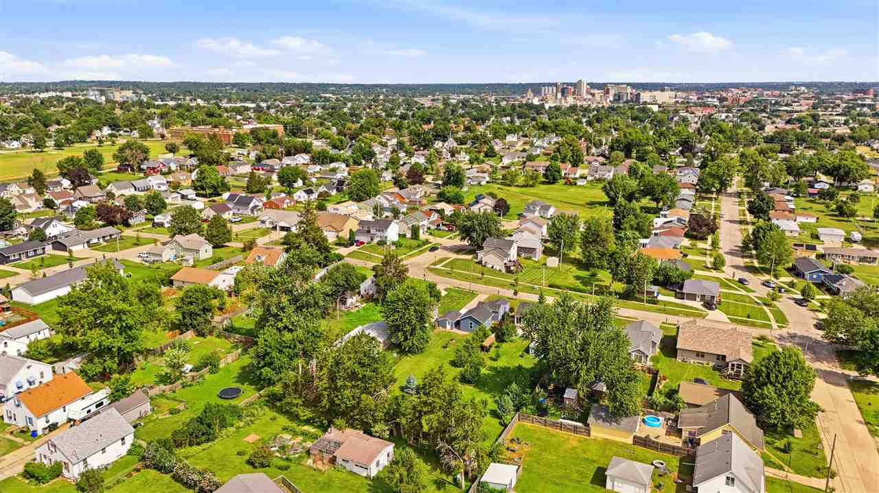 69 26th Avenue SW Cedar Rapids IA 52404