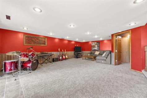 1650 W Forevergreen Road North Liberty IA 52317