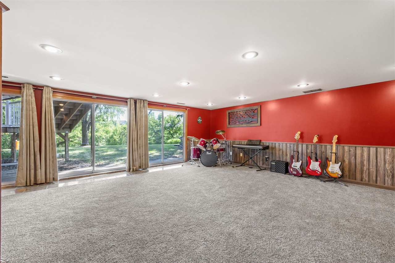 1650 W Forevergreen Road North Liberty IA 52317