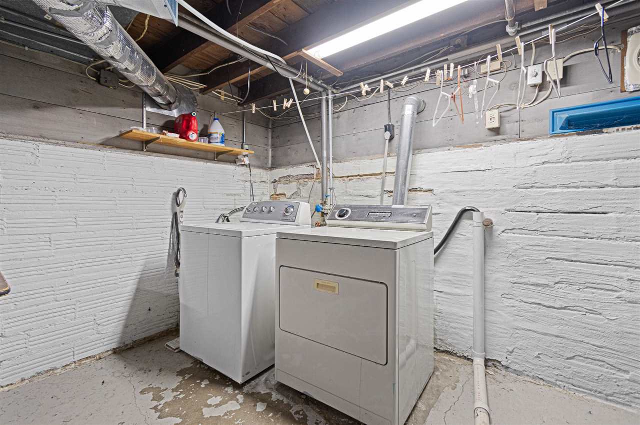 821 Roosevelt Iowa City IA 52245