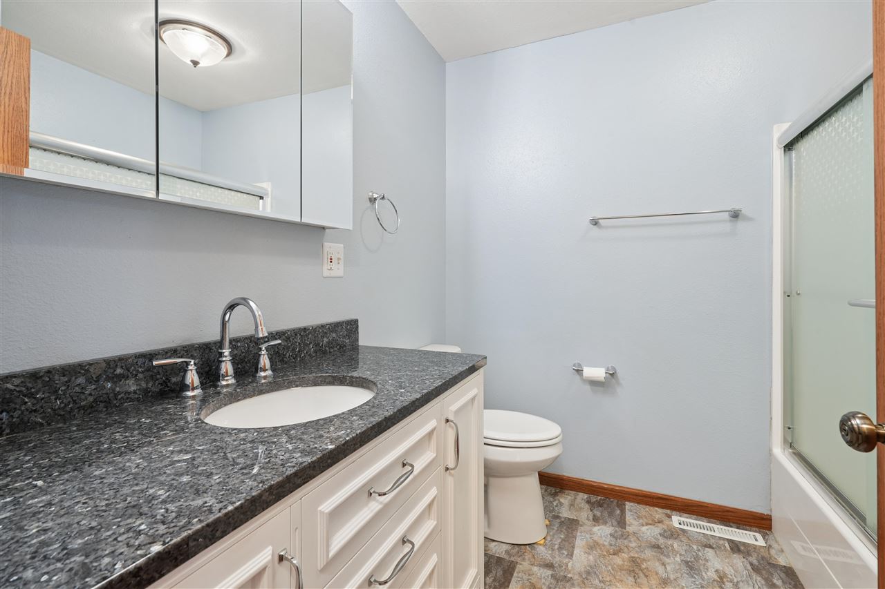 507 C Avenue Atkins IA 52206