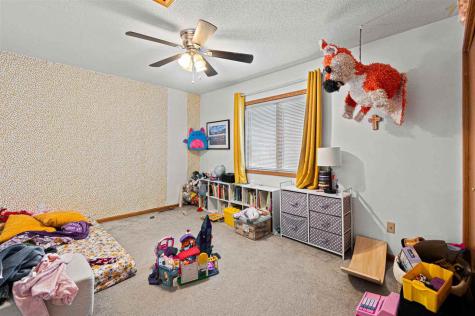 1943 Plaen View Drive Iowa City IA 52246