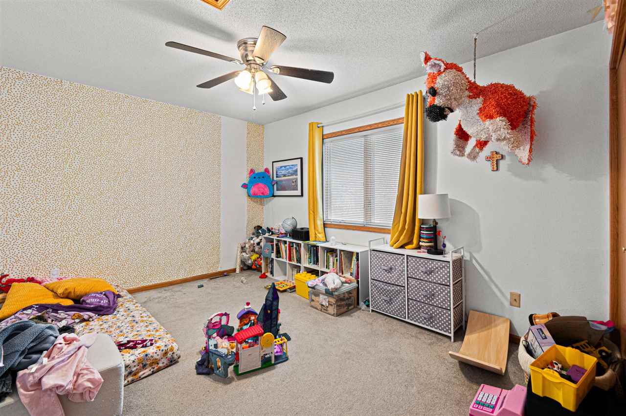 1943 Plaen View Drive Iowa City IA 52246