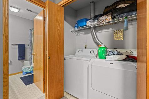 1943 Plaen View Drive Iowa City IA 52246