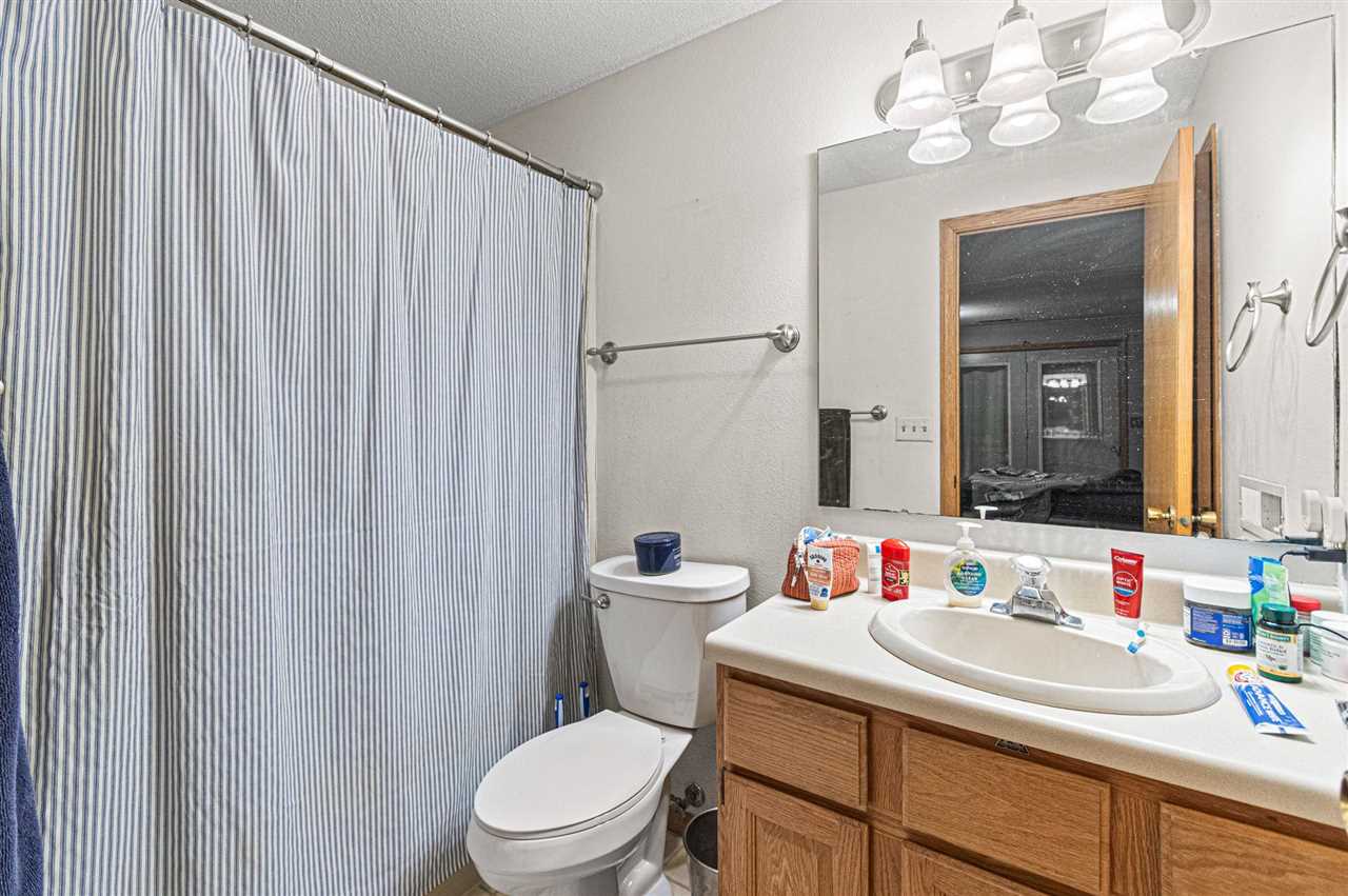 1943 Plaen View Drive Iowa City IA 52246