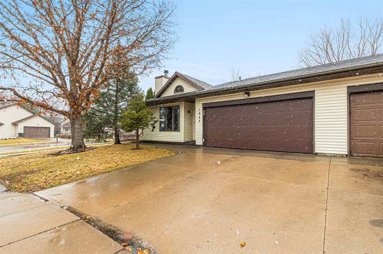 1943 Plaen View Drive Iowa City IA 52246
