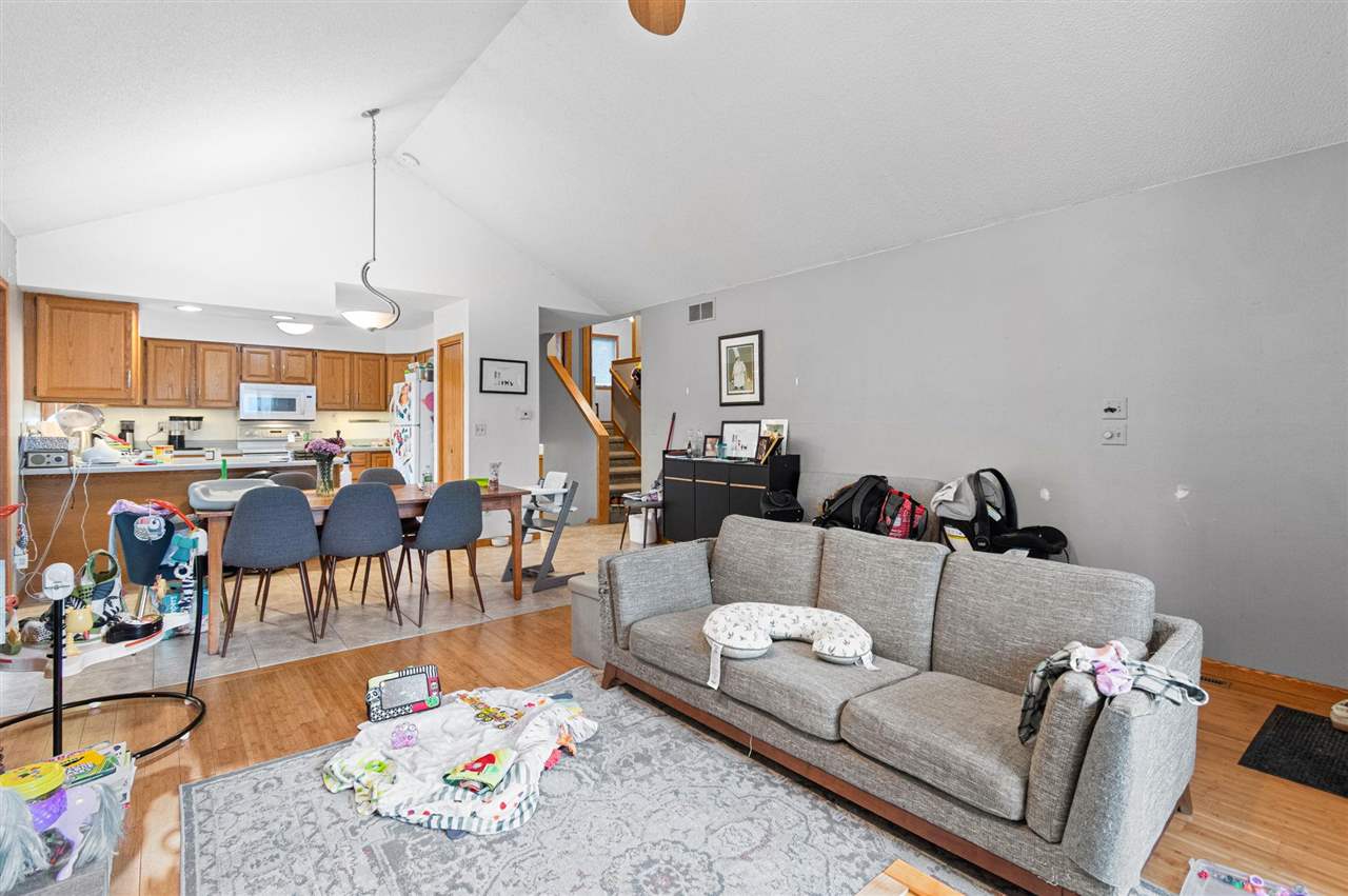 1943 Plaen View Drive Iowa City IA 52246