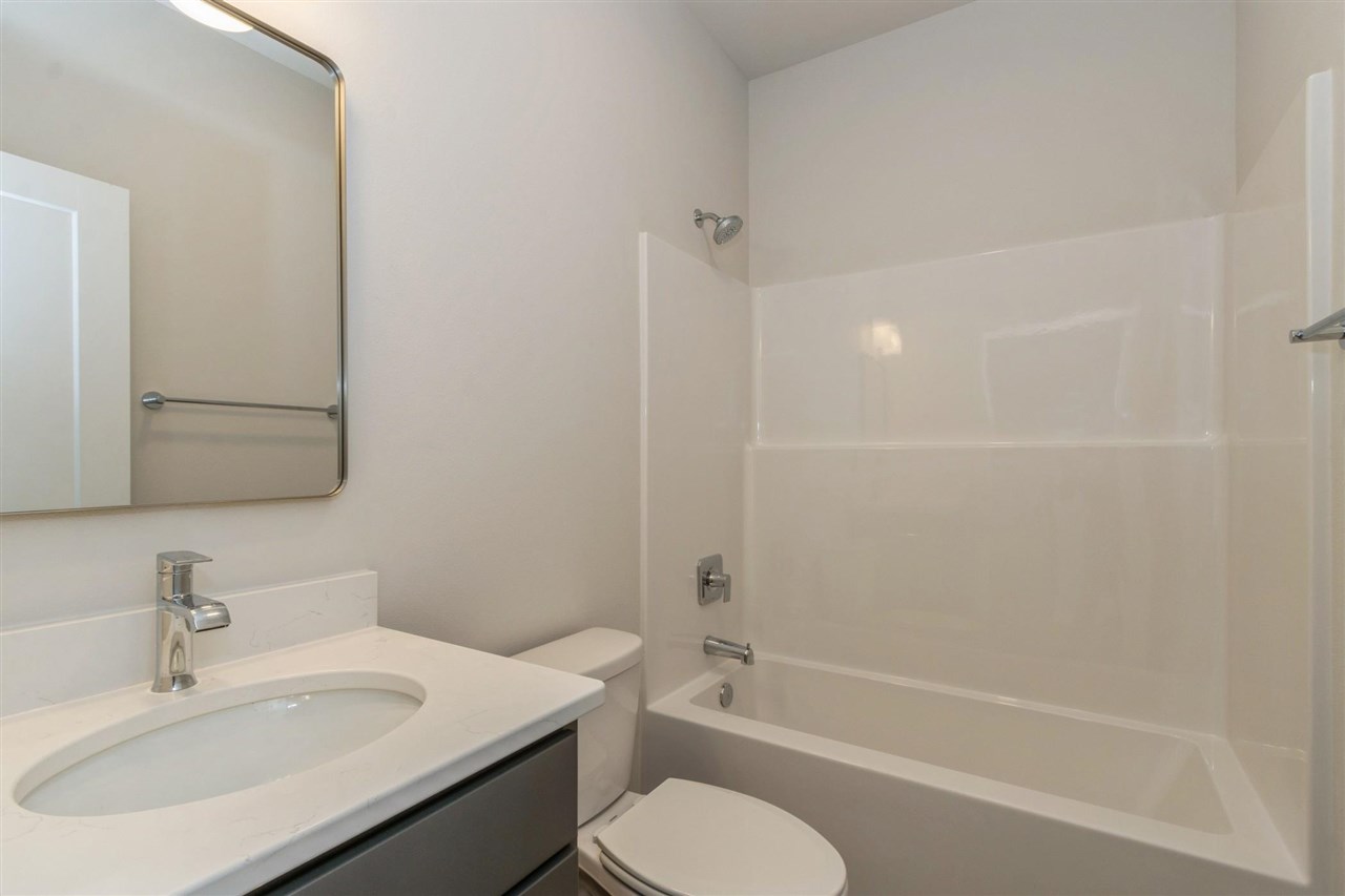 1000 Switchgrass Lane Ely IA 52227