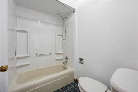 604 S Todds Ferry Conesville IA 52739