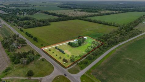 604 S Todds Ferry Conesville IA 52739