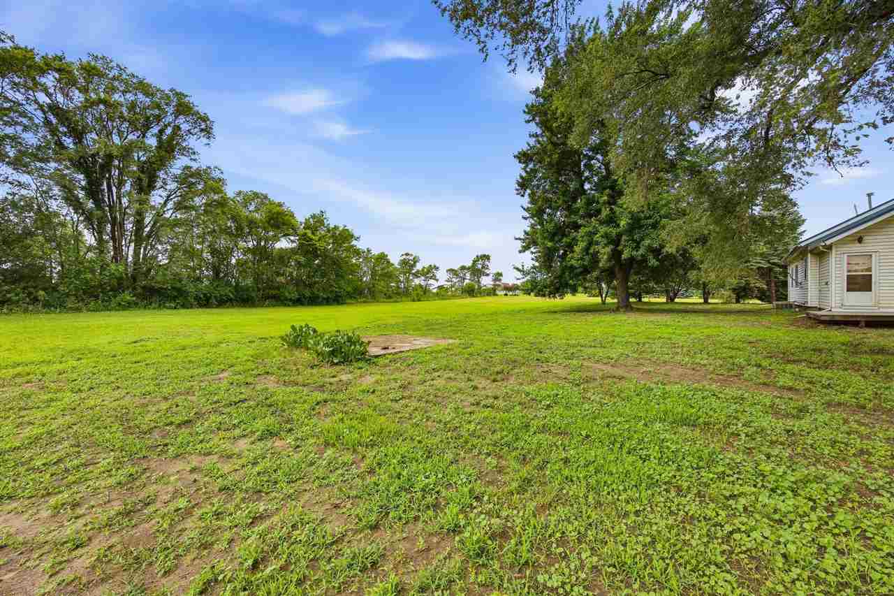604 S Todds Ferry Conesville IA 52739