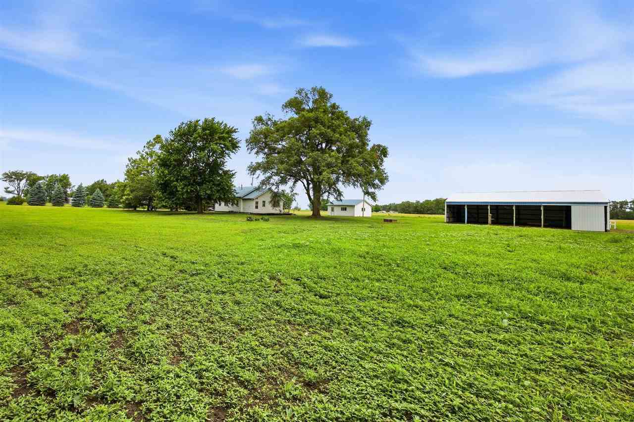 604 S Todds Ferry Conesville IA 52739