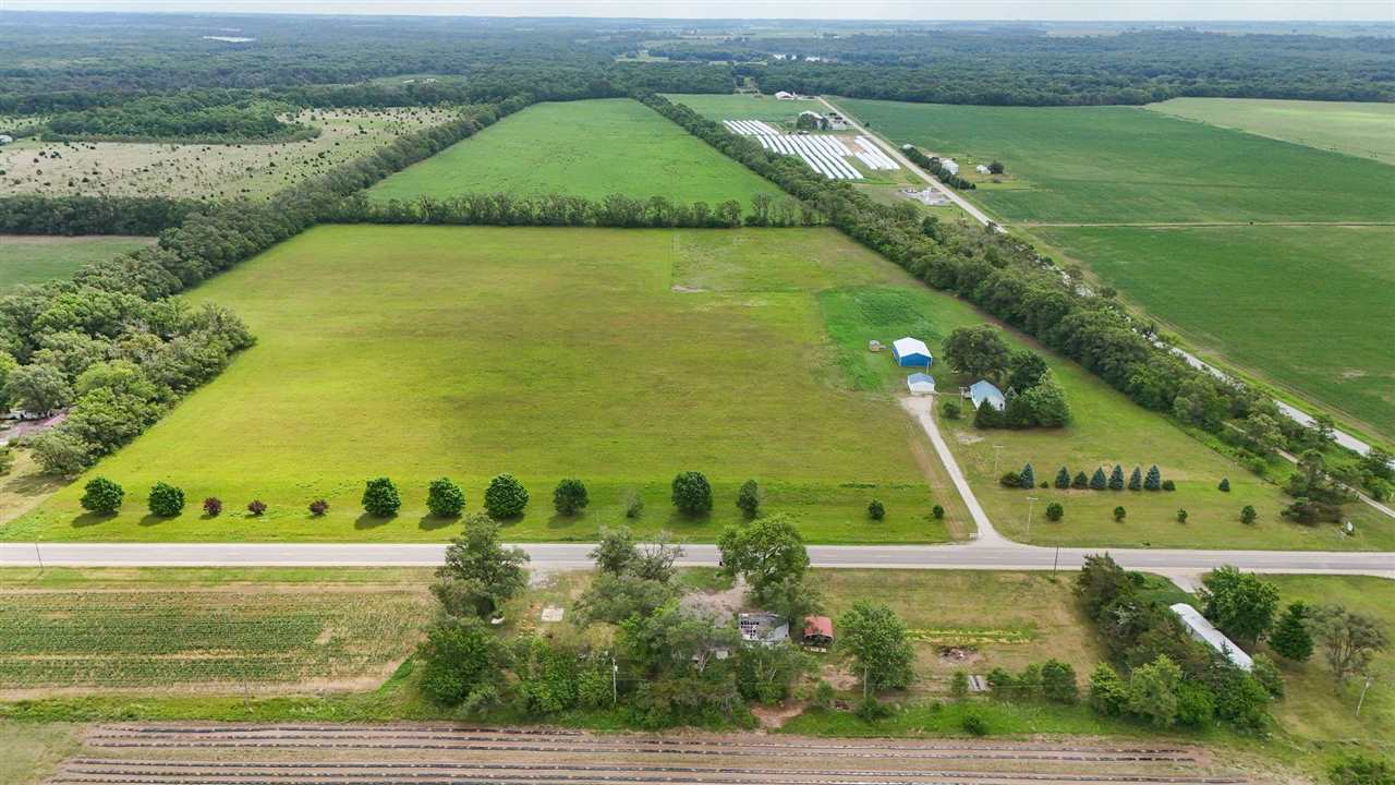 604 S Todds Ferry Conesville IA 52739