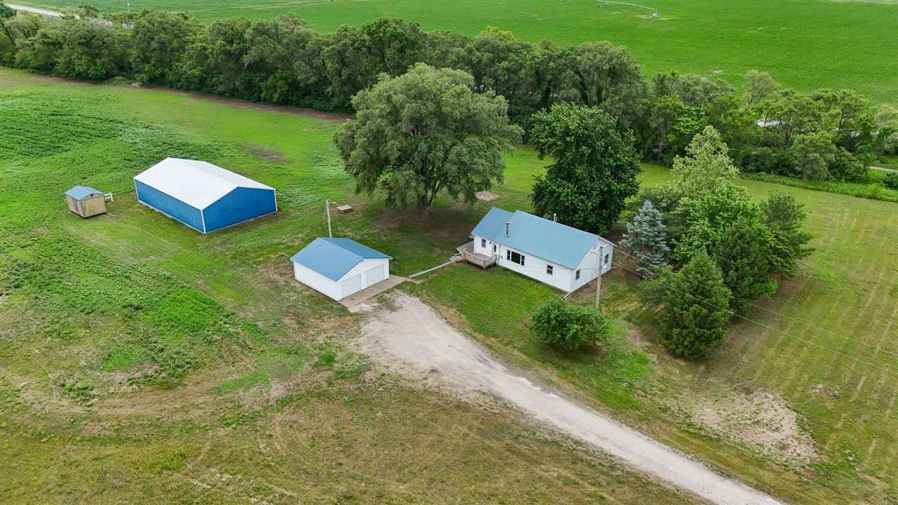 604 S Todds Ferry Conesville IA 52739