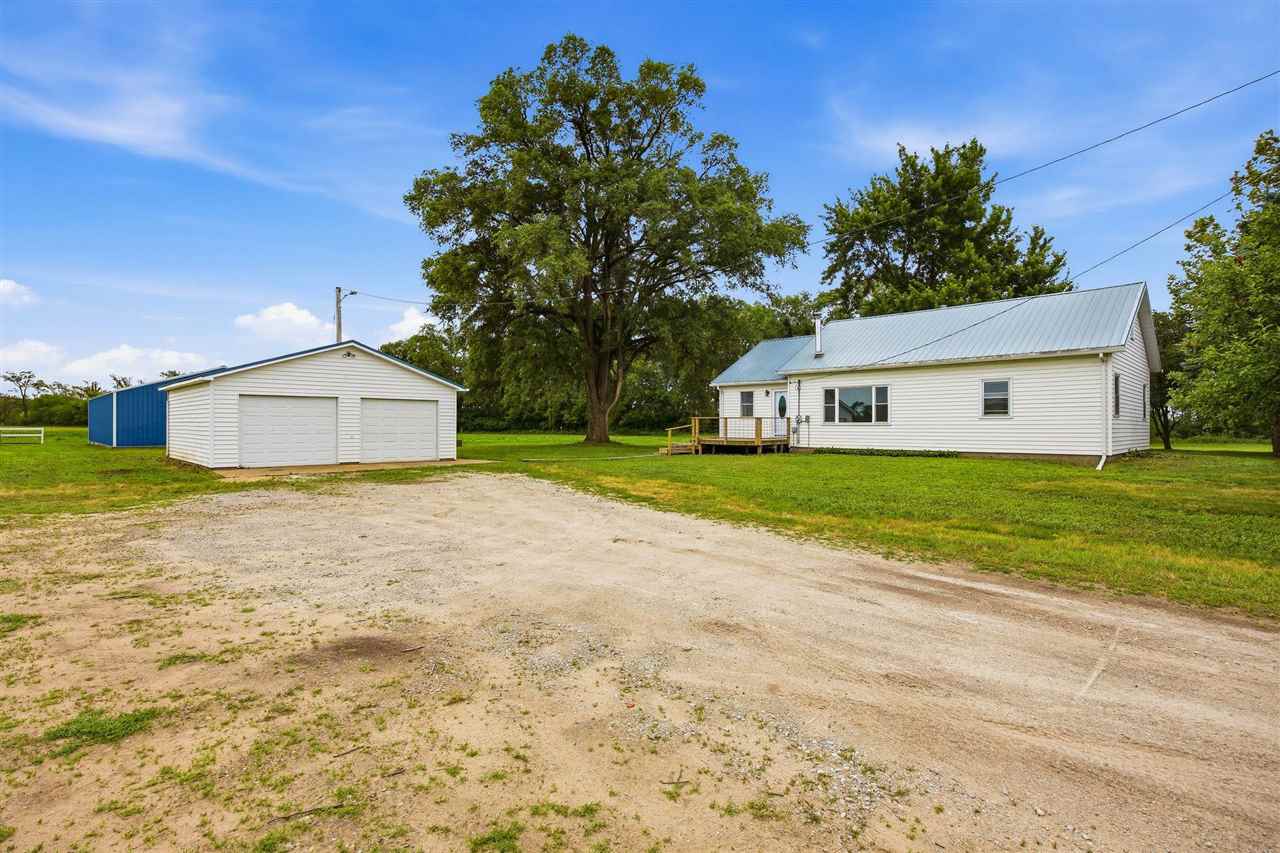 604 S Todds Ferry Conesville IA 52739