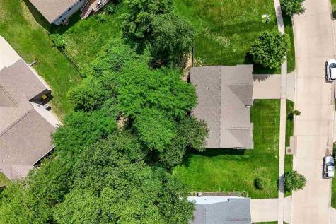1149 Manitou Trail Iowa City IA 52245
