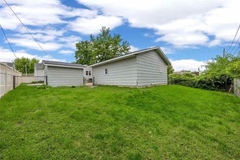 109 Marion Court Hiawatha IA 52233