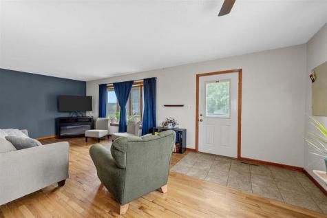 109 Marion Court Hiawatha IA 52233