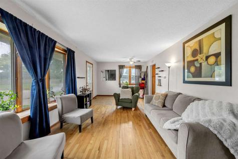 109 Marion Court Hiawatha IA 52233