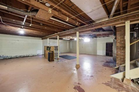 114 E 6th Street Tipton IA 52772