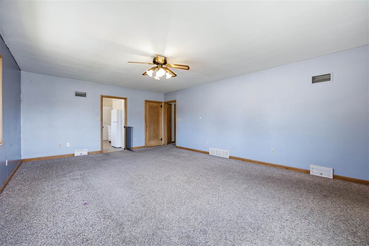 114 E 6th Street Tipton IA 52772