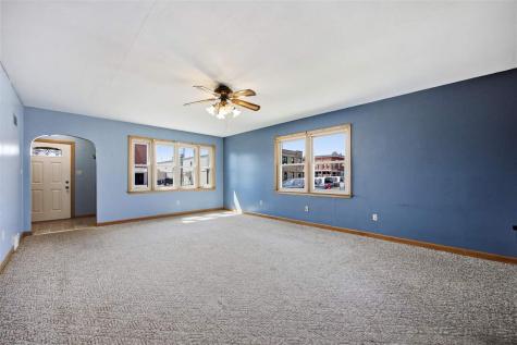 114 E 6th Street Tipton IA 52772