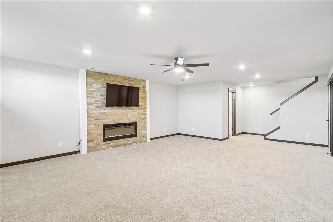 1260 Berkshire Lane North Liberty IA 52317