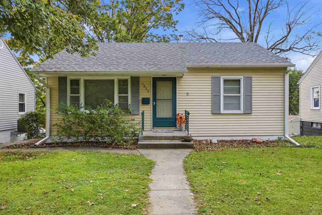 1829 NE K Avenue Cedar Rapids IA 52402