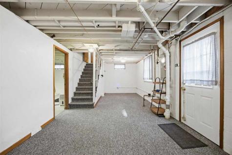 1829 NE K Avenue Cedar Rapids IA 52402