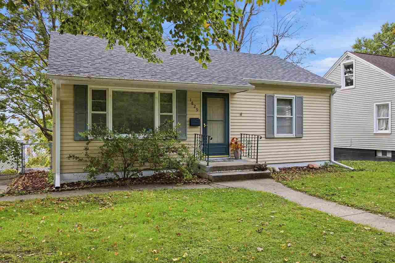 1829 NE K Avenue Cedar Rapids IA 52402
