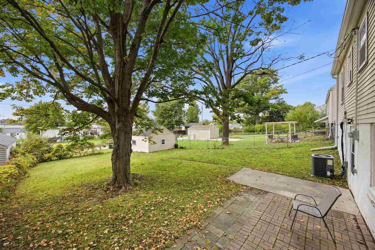 1829 NE K Avenue Cedar Rapids IA 52402