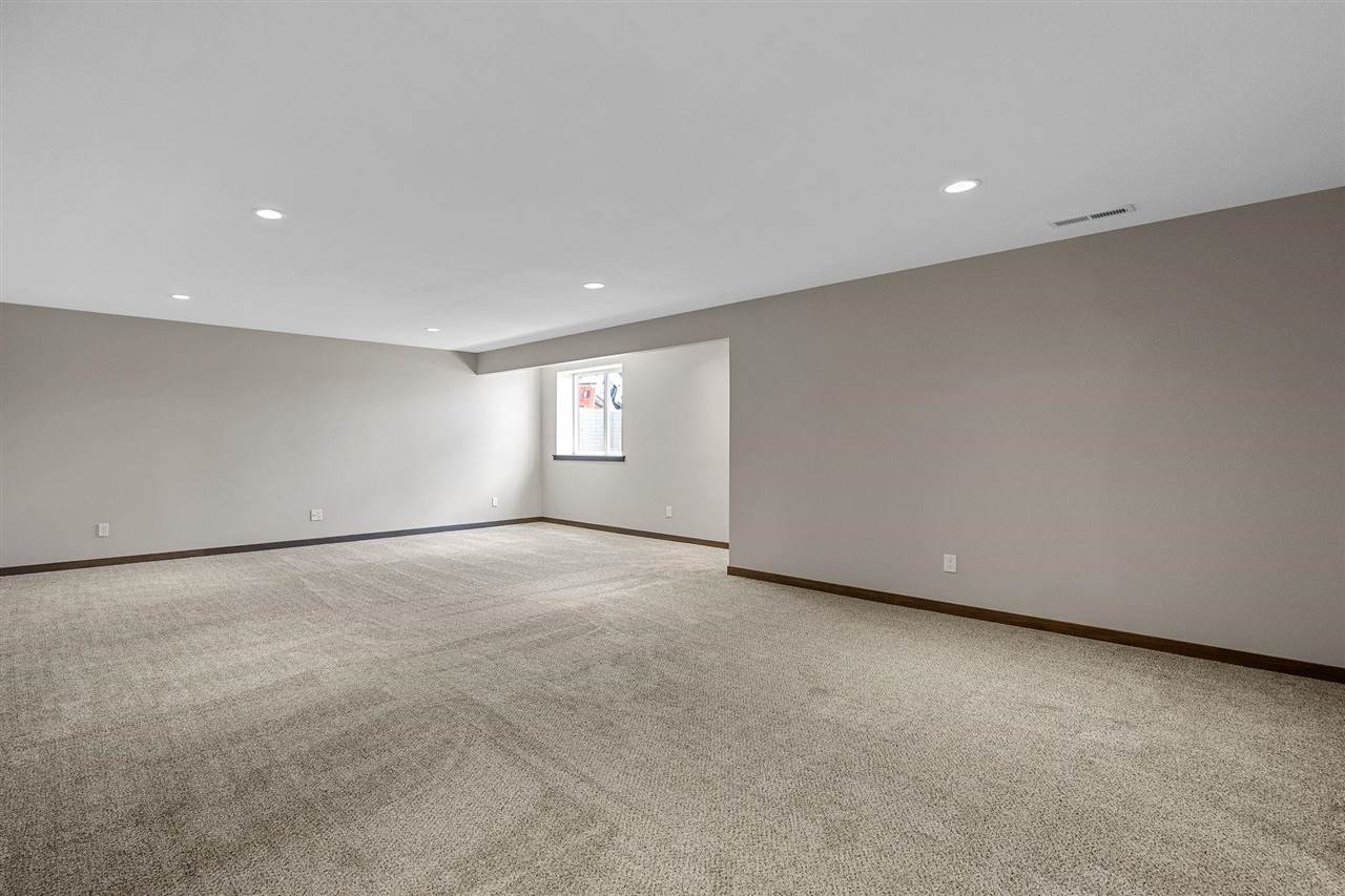 1161 Grant Way North Liberty IA 52317